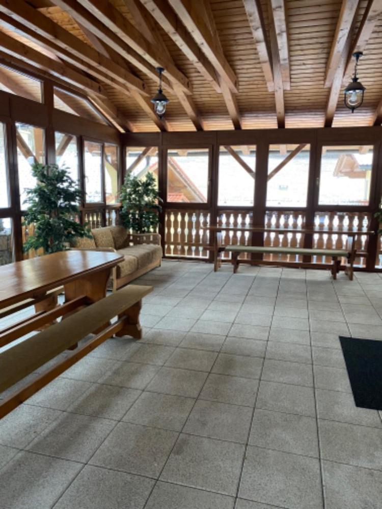 Selsky Dvur Perstejn Hotel Ngoại thất bức ảnh